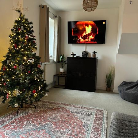 The Belfry 3 Bedrooms 2 Bathrooms Contractors & Family Higham Ferrers Exterior photo
